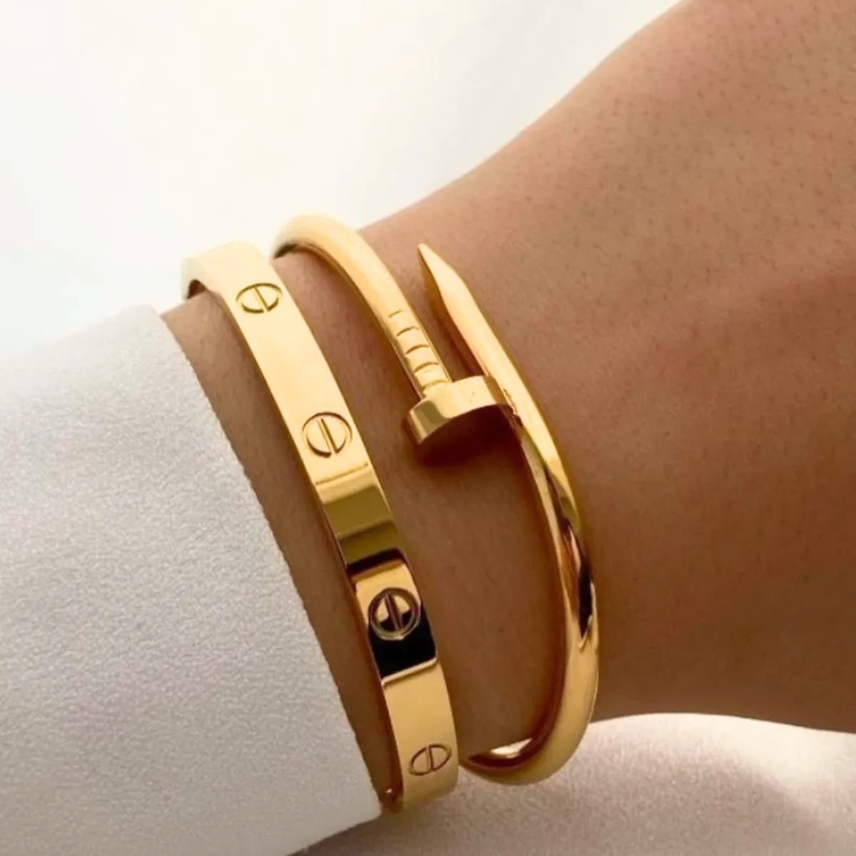 Conjunto Kit 3 Braceletes Aço Inox Trevo Love Prego Banho de Ouro 18k