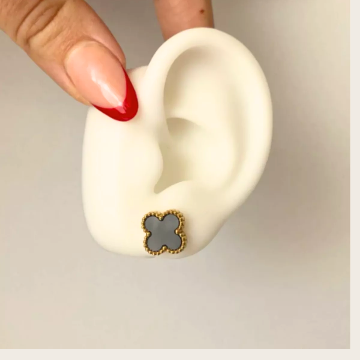 Colar Choker Pulseira Brincos Trevo Virgínia Banho Ouro 18k Preto Ônix Dourado