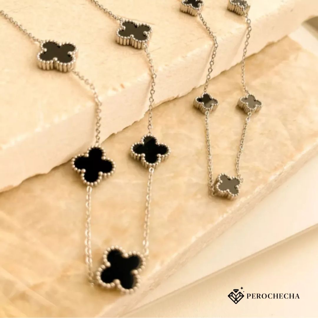 Conjunto Colar e Pulseira Trevos Prata e Preto Ônix