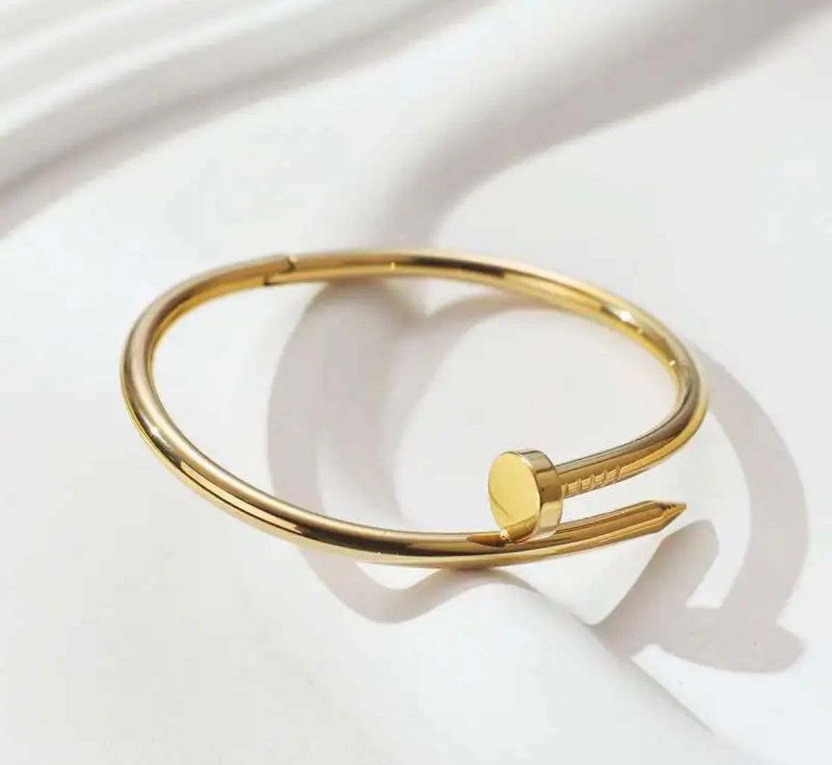 Kit 2 Pulseiras Bracelete Aço Inox Prata Ouro 18k Love Prego Dourado 6 Cm 18 Cm